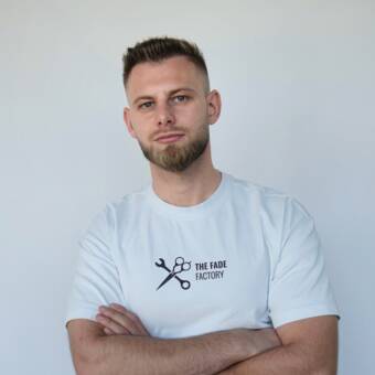 Henkilön Velicu avatar
