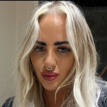 The avatar of Lyndsey