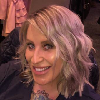 الصورة الرمزية لـ Ashleigh