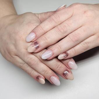 الصورة الرمزية لـ Kelly