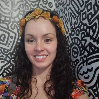 次のアバター： Charlee