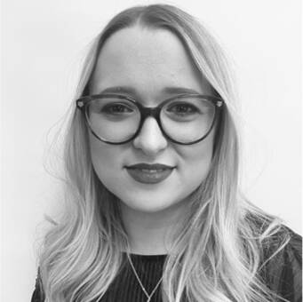 The avatar of Lauren 