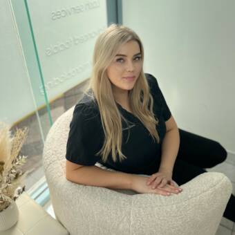 The avatar of Nicole