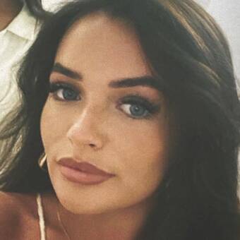 The avatar of Bronté