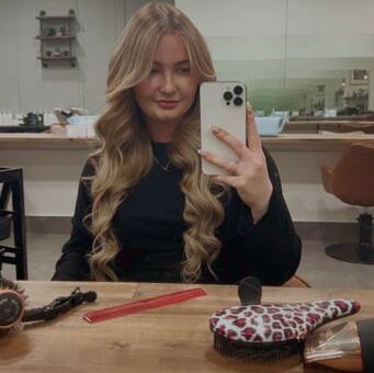 次のアバター： Emily