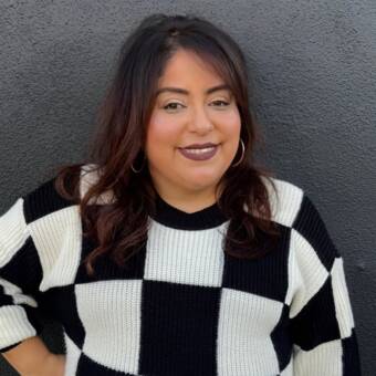 The avatar of Debbie