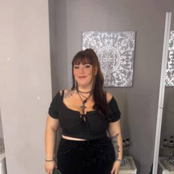 The avatar of Lauren