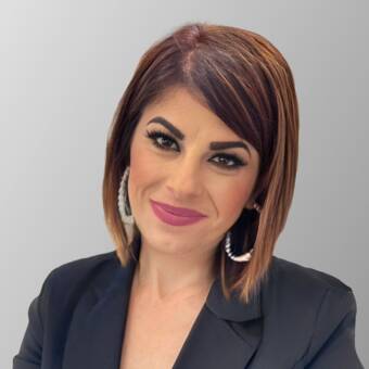 The avatar of Romina