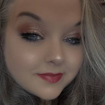 The avatar of Ashley