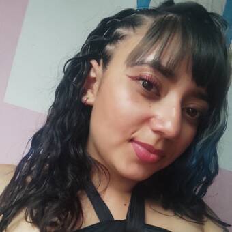 The avatar of Angie Paola