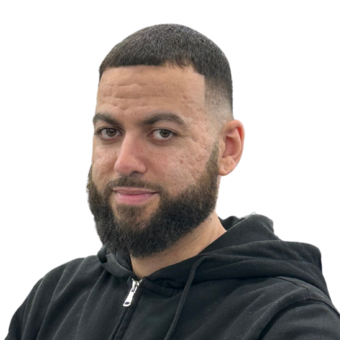 The avatar of Courtney 