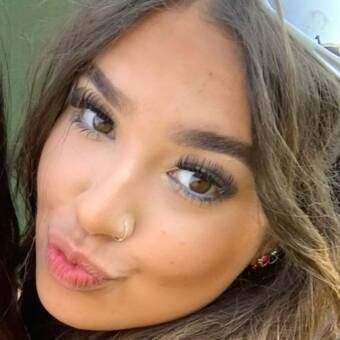 The avatar of Lauren