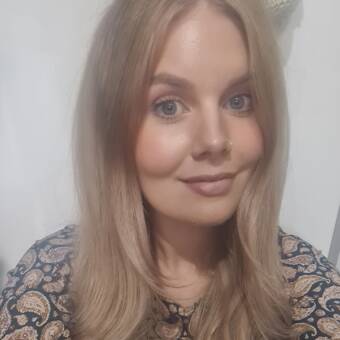 次のアバター： Jess