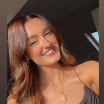 The avatar of Corina