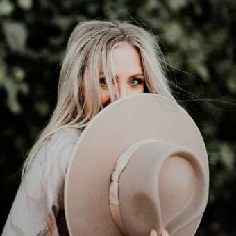 The avatar of Courtney