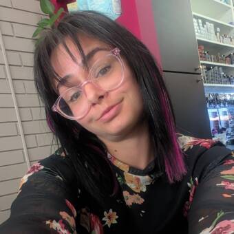 The avatar of Ashleigh 