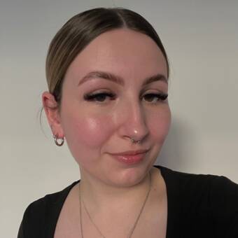 The avatar of Ashleigh