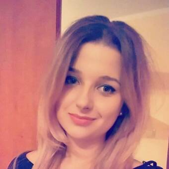 次のアバター： Anna