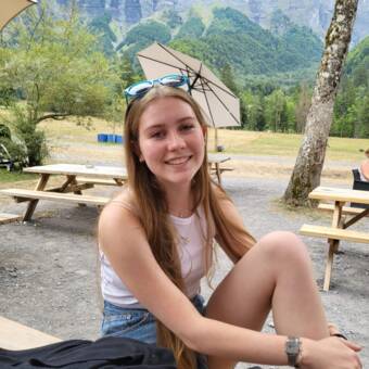 次のアバター： Chrissie