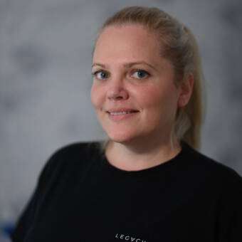 次のアバター： Zorana