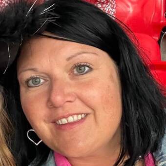 الصورة الرمزية لـ Mel