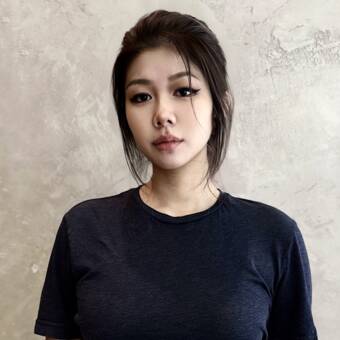 次のアバター： Jenny