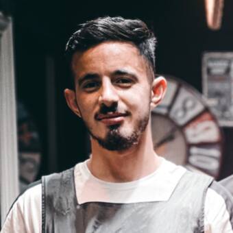 The avatar of حمزه