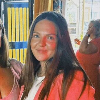 The avatar of Charlotte