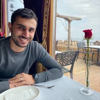 次のアバター： Sam