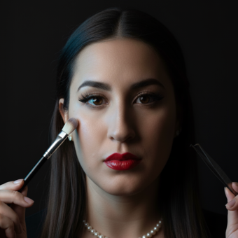 The avatar of Tracey