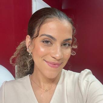 The avatar of Rebecca