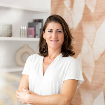 次のアバター： Céline