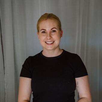 次のアバター： Raquel