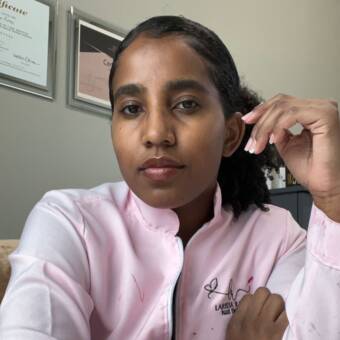 The avatar of Larissa