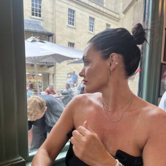 The avatar of Amanda