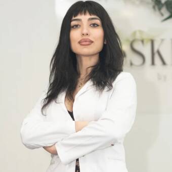 Henkilön Esra avatar