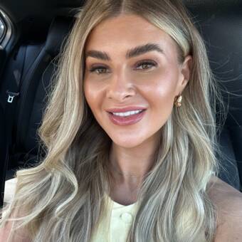 次のアバター： Emily