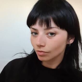 The avatar of Leonna