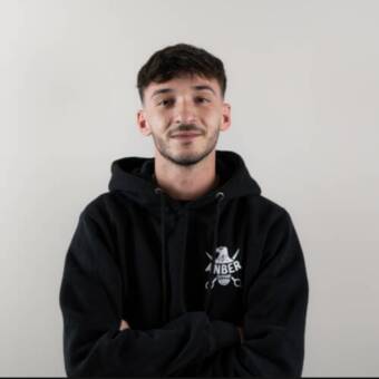 次のアバター： Dimitris