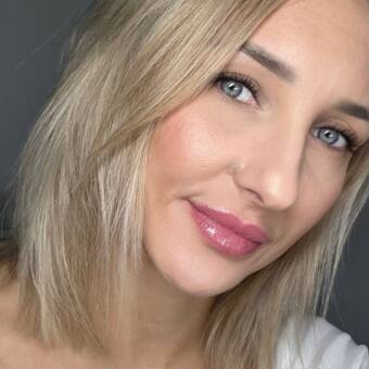 次のアバター： Justyna