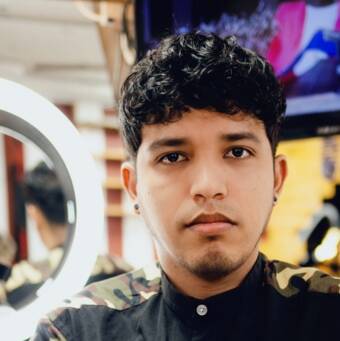 The avatar of Javier