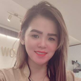 The avatar of Roxanne