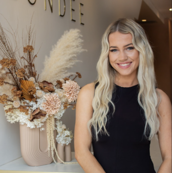 The avatar of Amelia