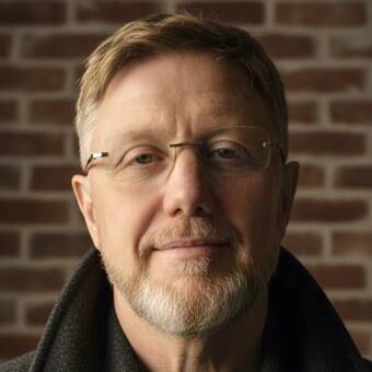 The avatar of Edward