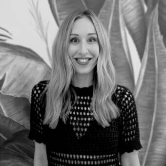 次のアバター： Larissa