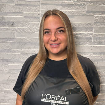 次のアバター： Emilia