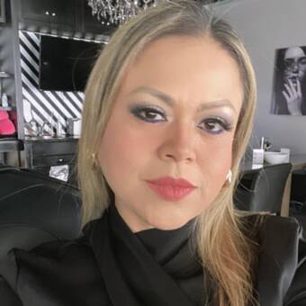 The avatar of Rosa Nelly