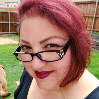 的化身 Coach Adriana