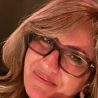 次のアバター： Francesca