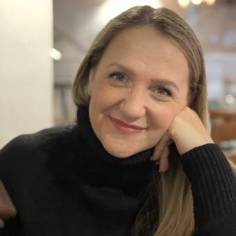 次のアバター： Svetlana